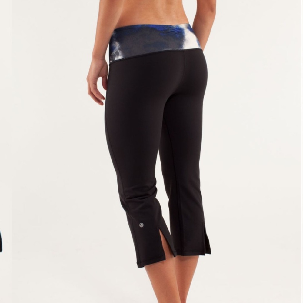 Lululemon Gather & Crow Crop Leggings - Size 6
